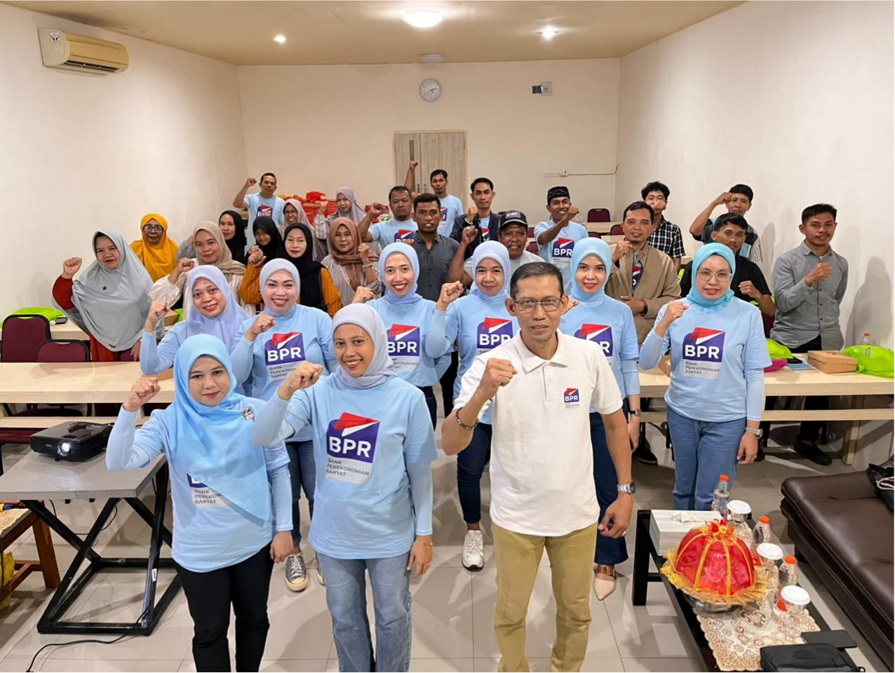 SAMBUTAN DIREKTUR UTAMA PT BPR PESISIR TANADOANG